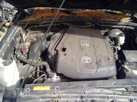 2015 TOYOTA TACOMA, GRAY, CREW CAB, 4.0L, AT. 4WD.  Z25243